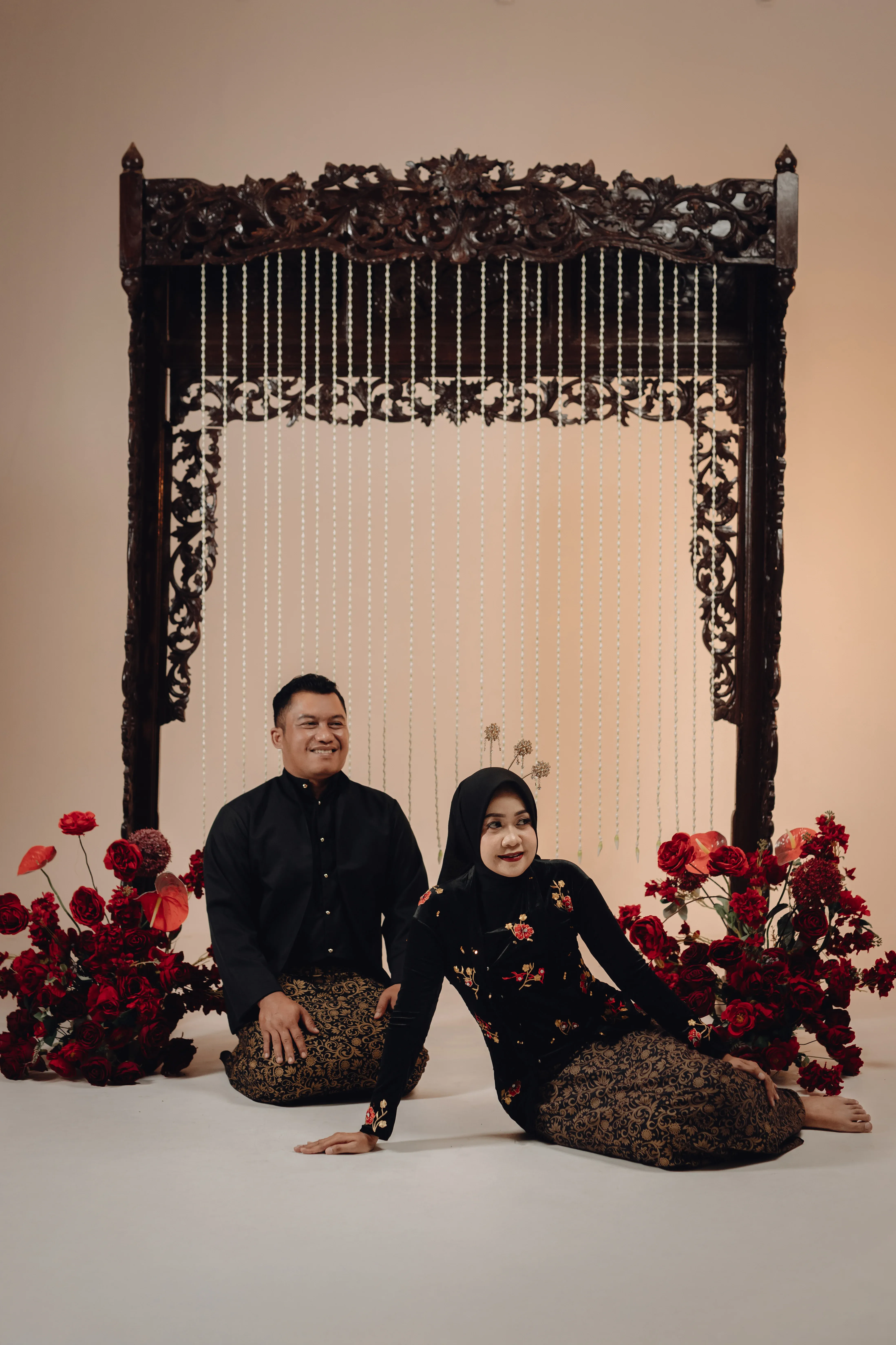 Bludru hitam payet kecil - 4