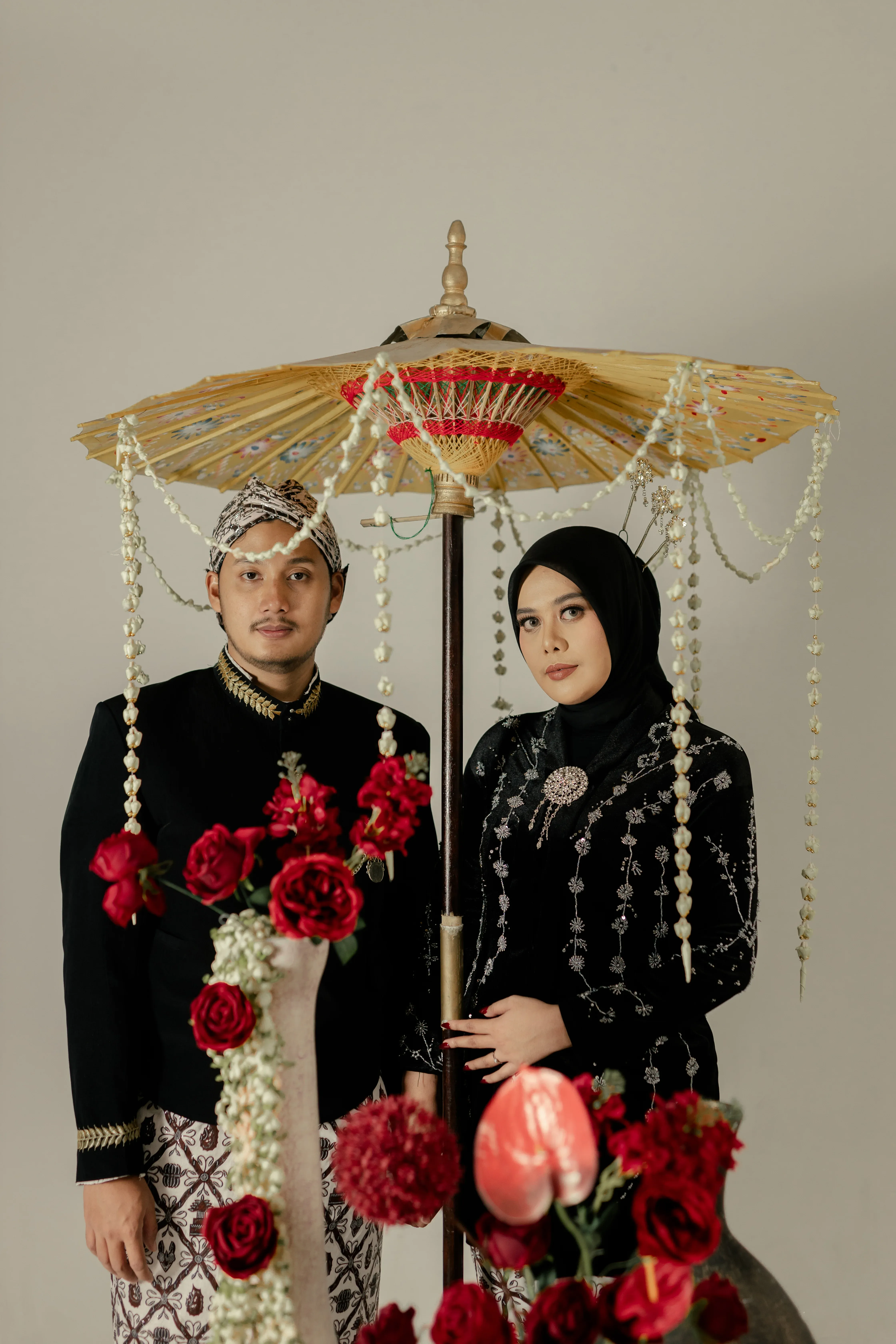 Bludru Kebaya - Payet silver - 2