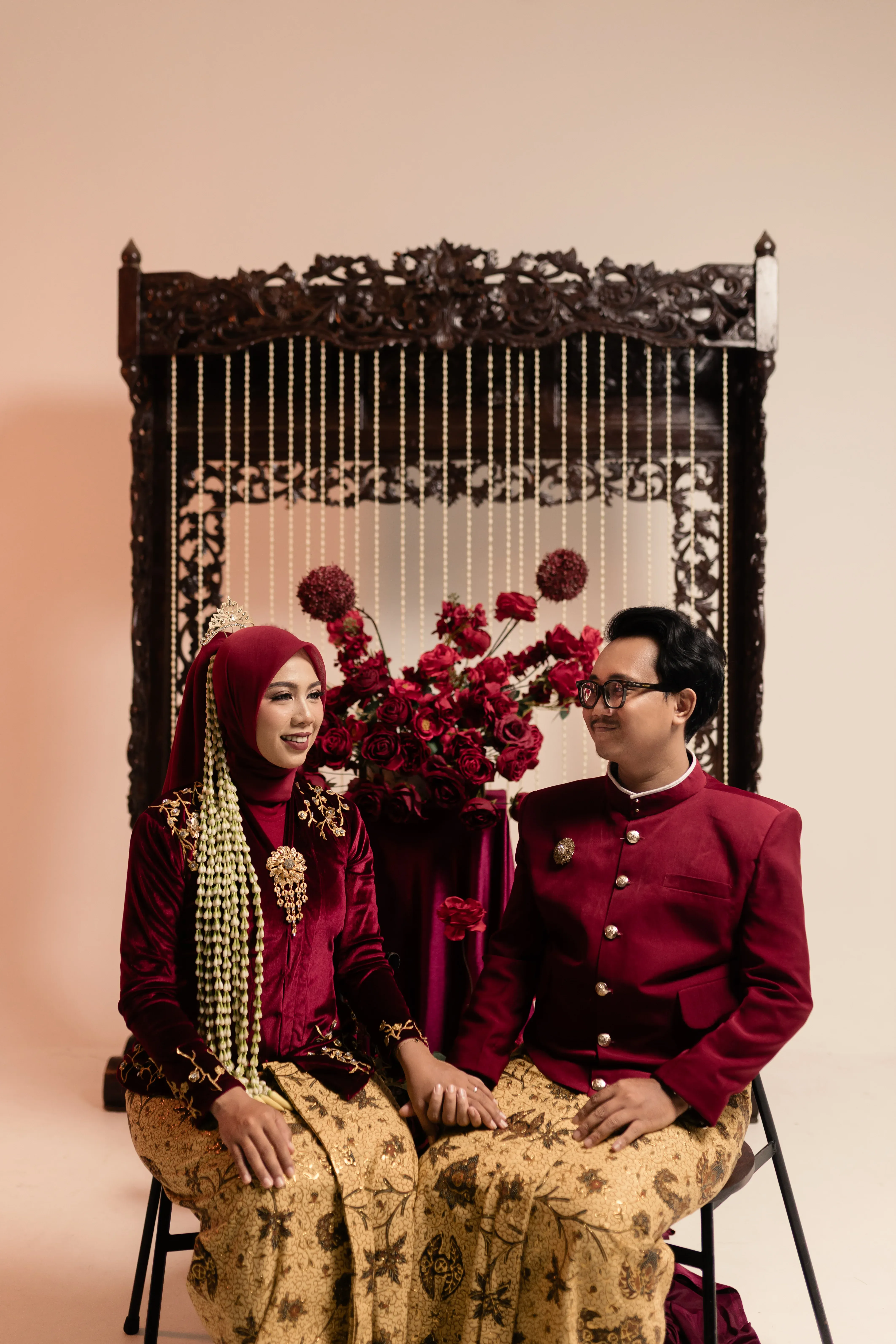 Bludru Kebaya - Merah Gold - 9