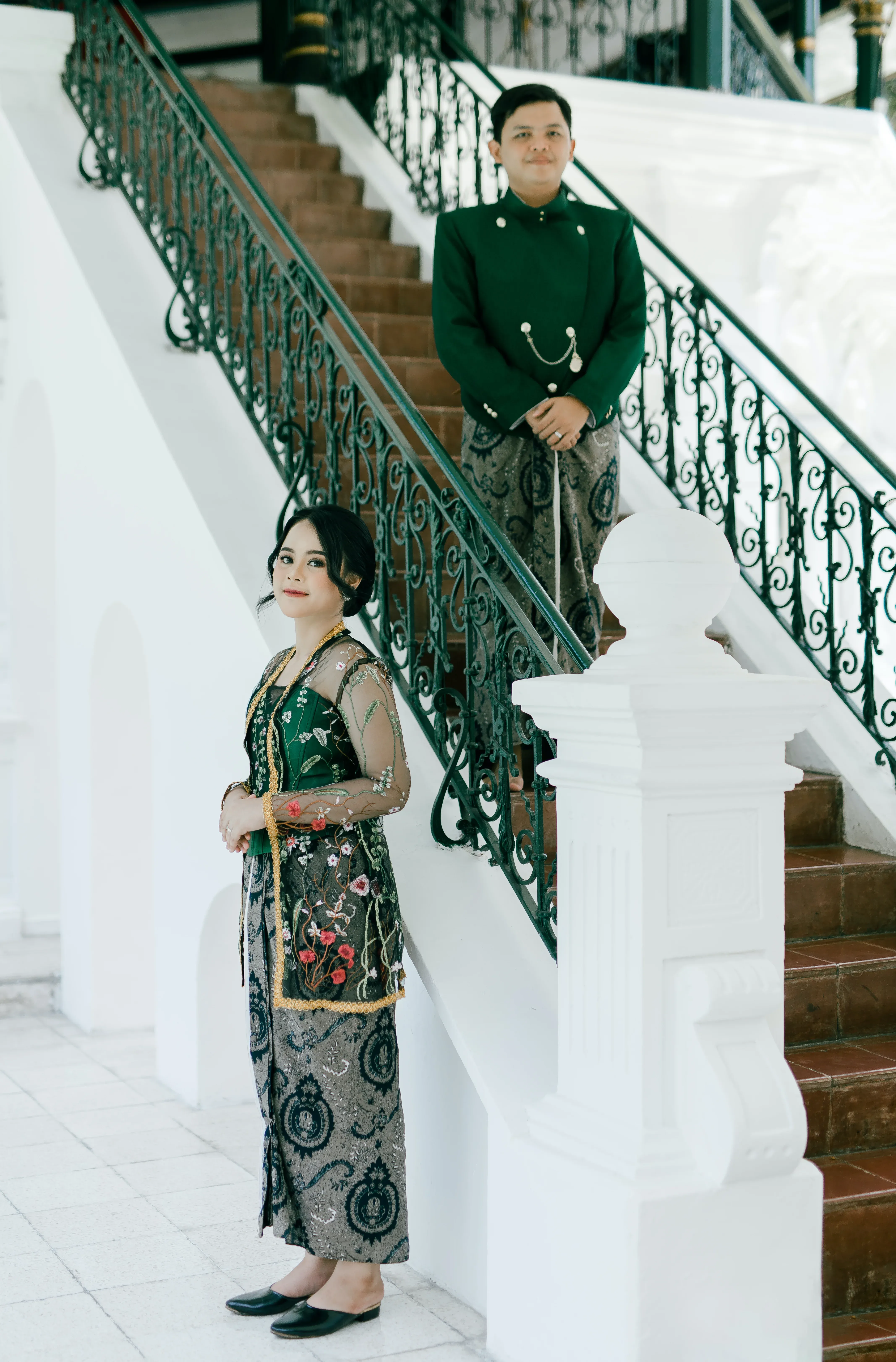 Kebaya Bunga Hitam Hijau - 3