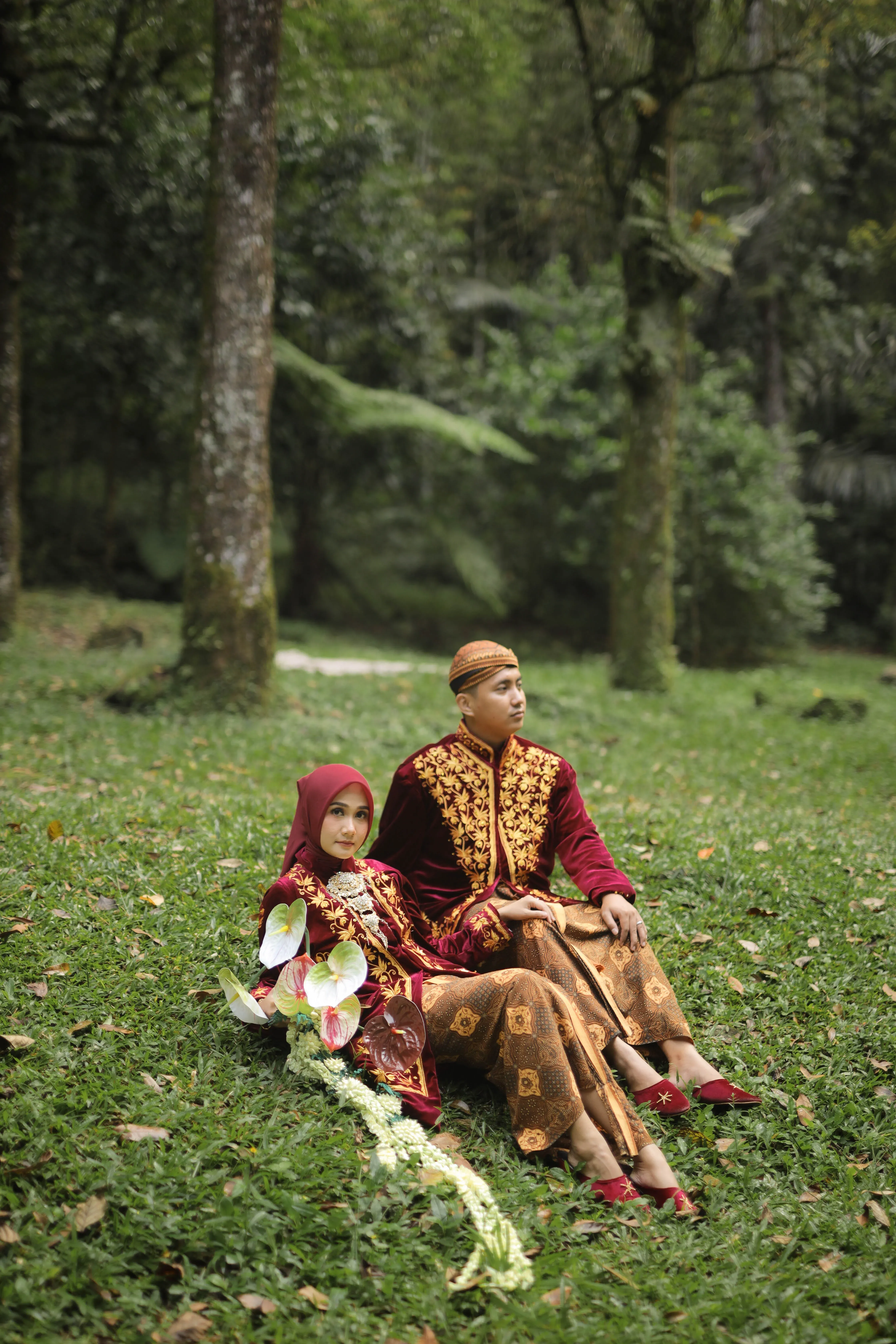 Kebaya Prameswari Merah Bludru Premium - 2
