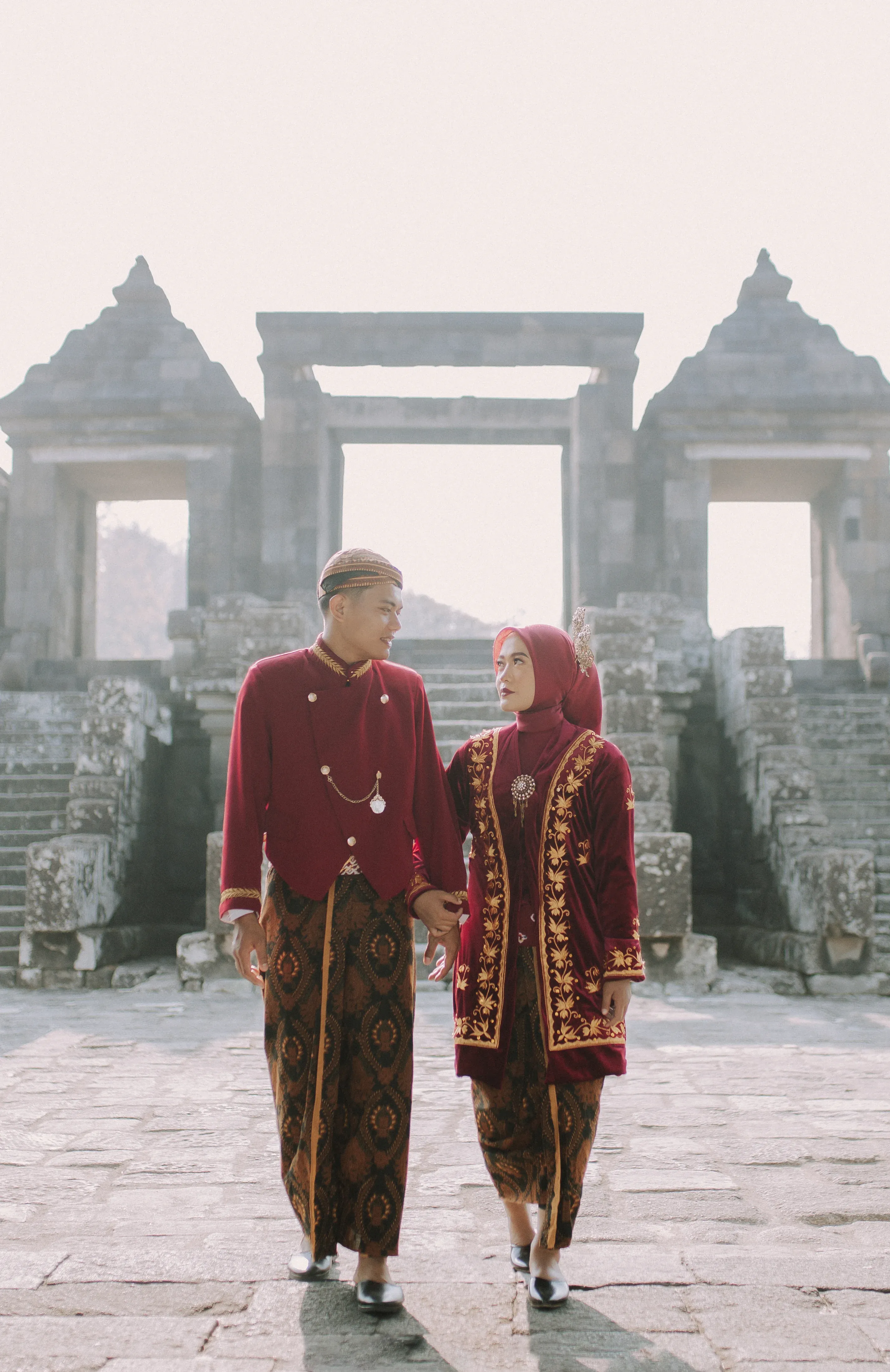Kebaya Prameswari Merah Bludru Premium - 3