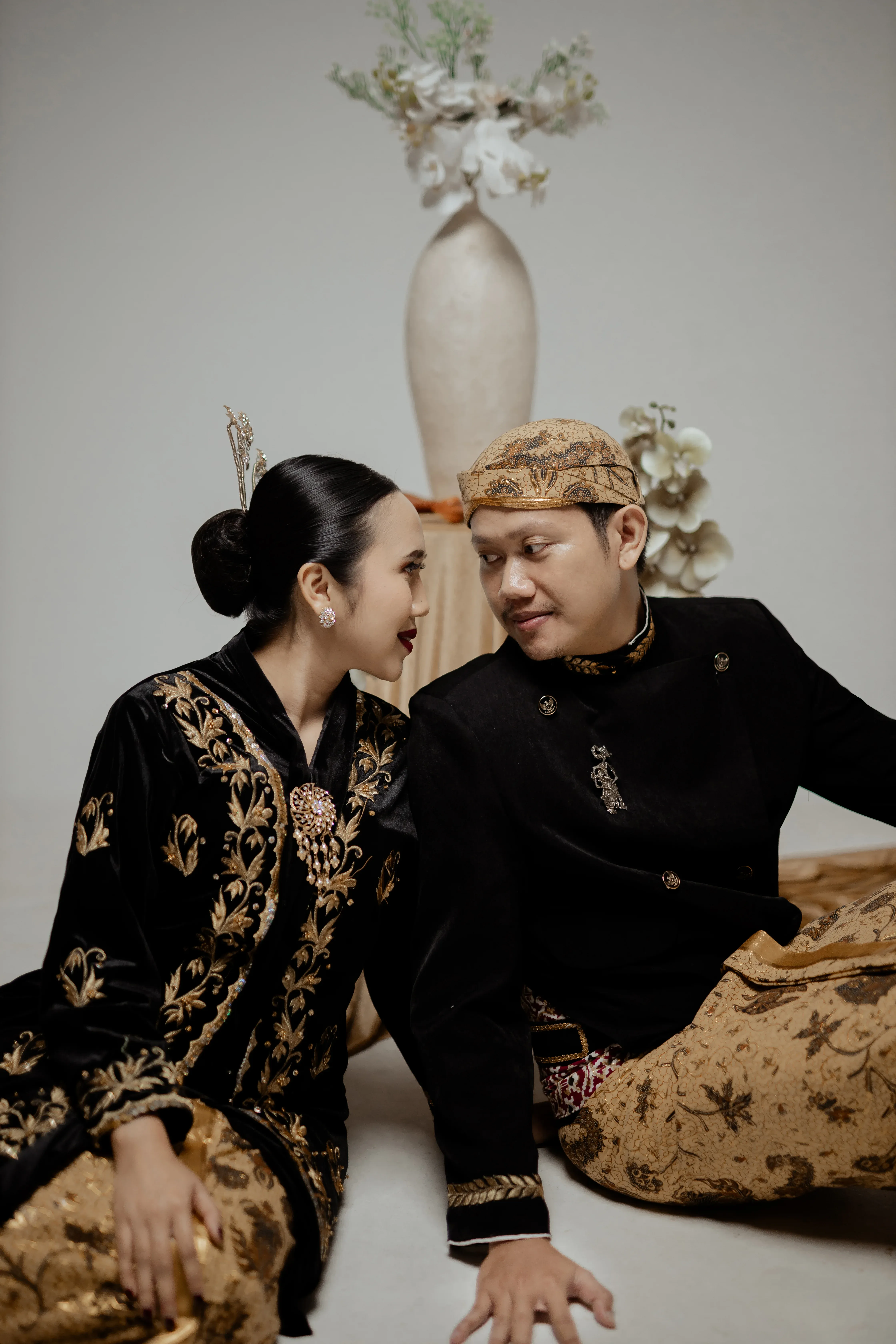 Kebaya Wibawa Luhur - Prenium Bludru - 10