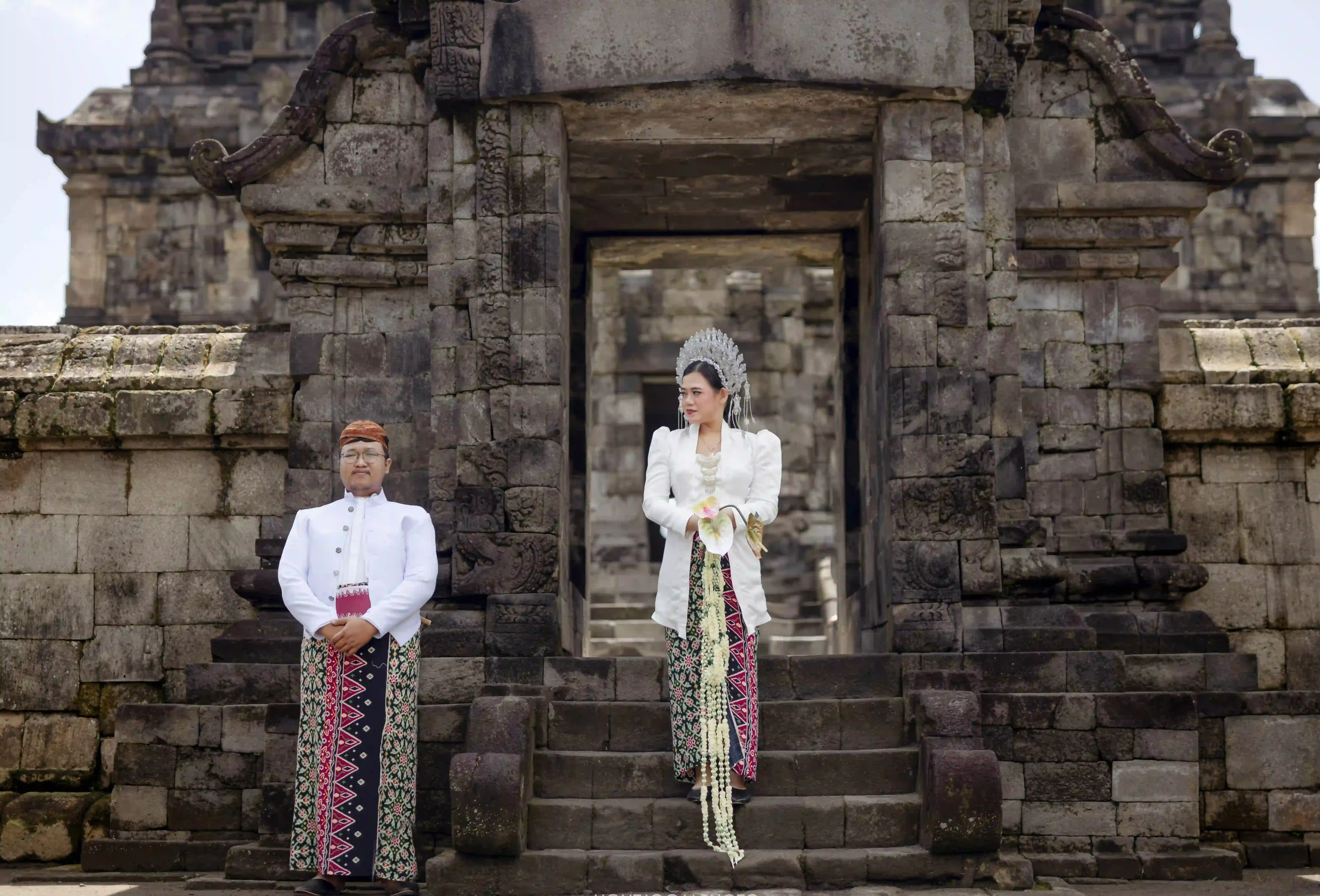 Putih Lengan Puff - 13