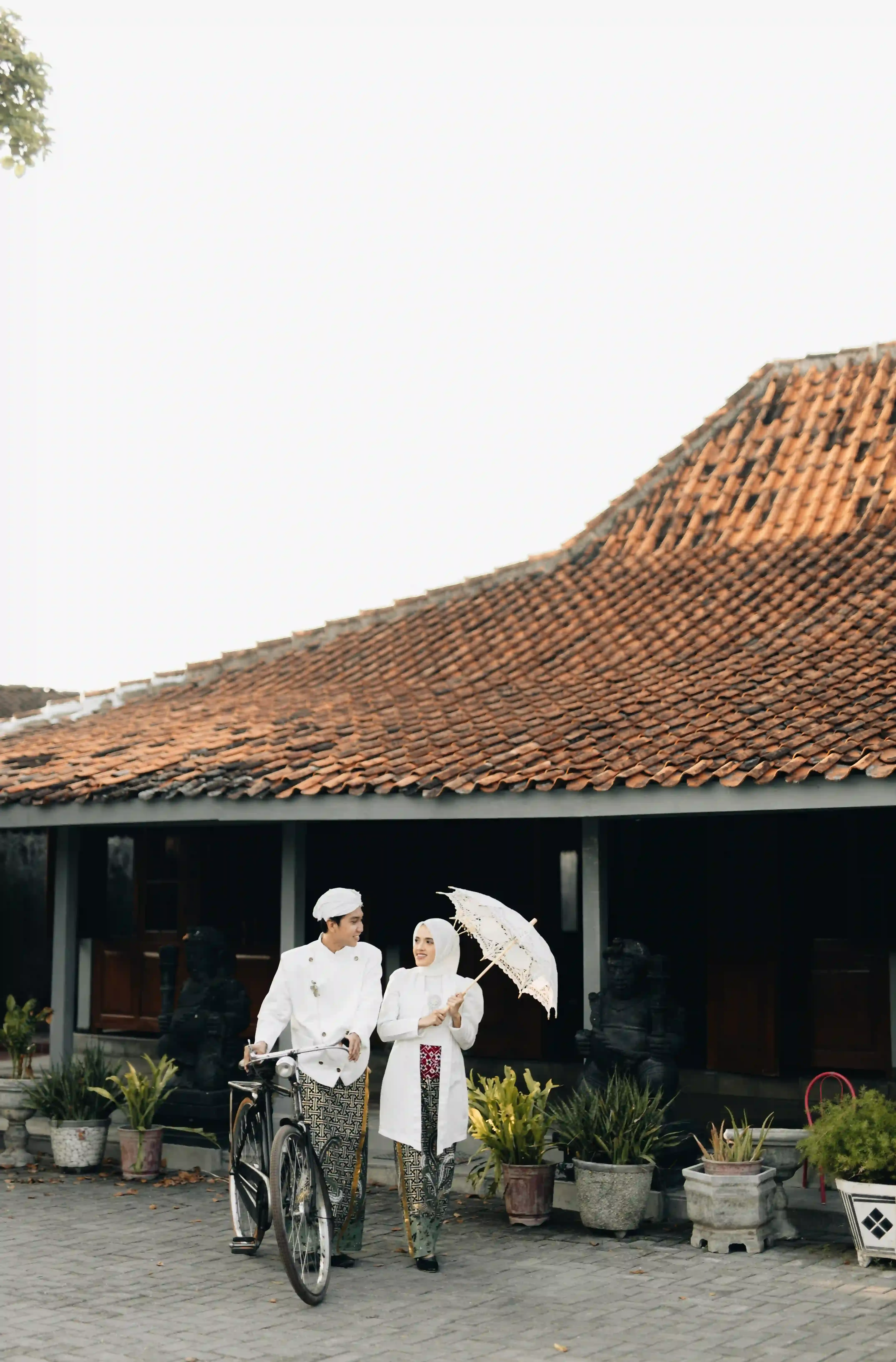 Putih Lengan Puff
