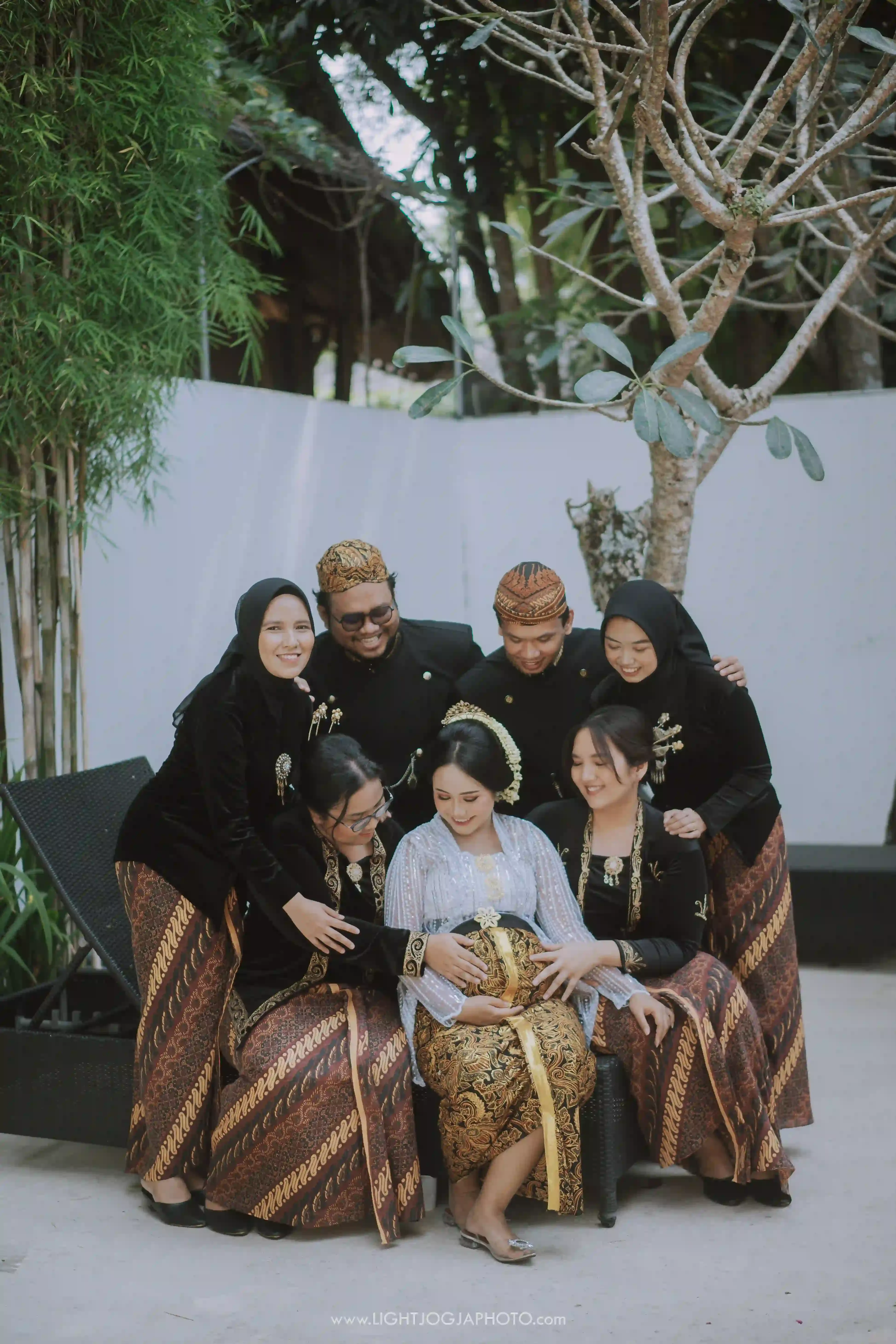 Bludru Hitam - 10
