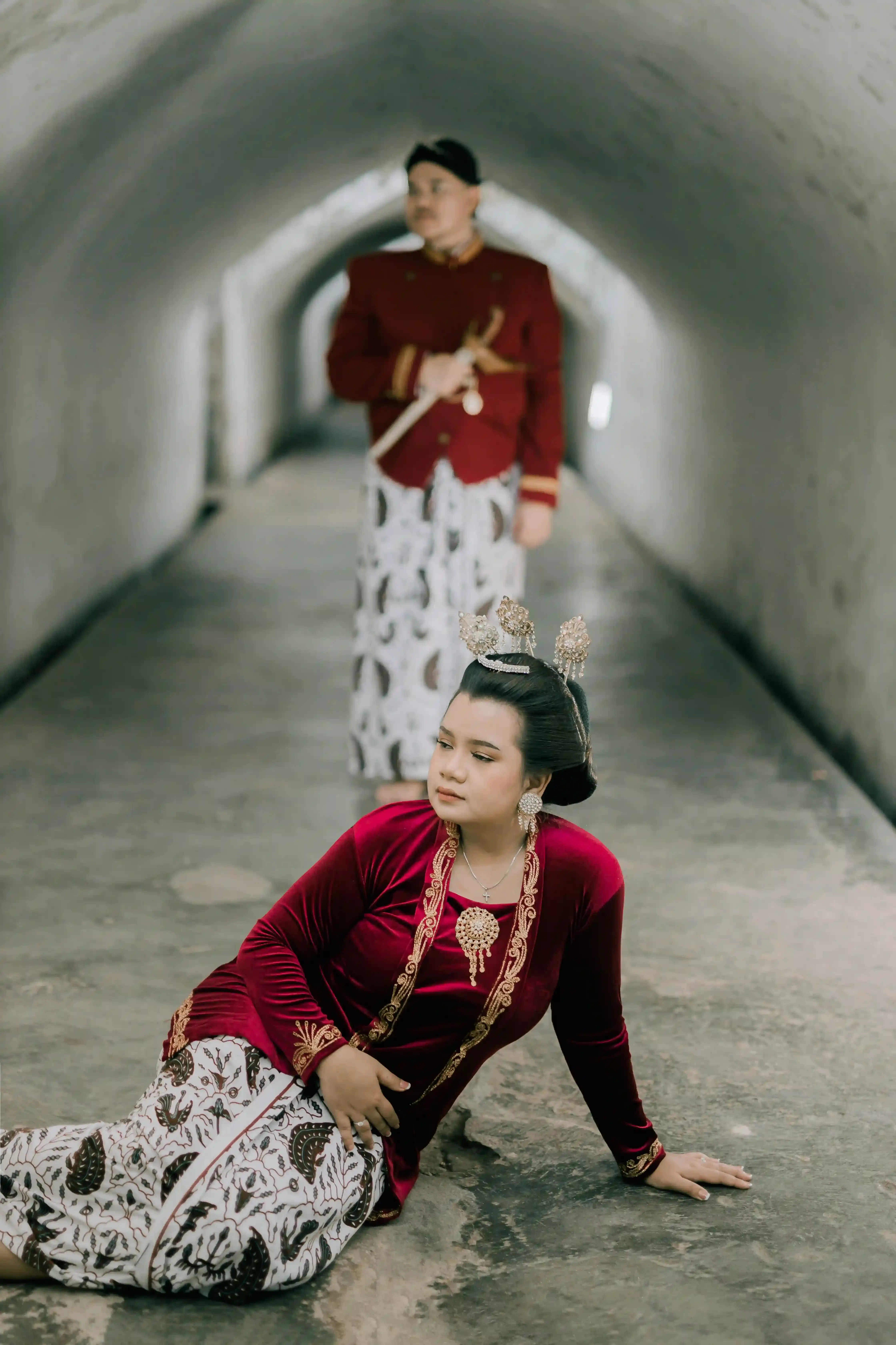 Bludru Merah Kutubaru Bordir Panjang - 4