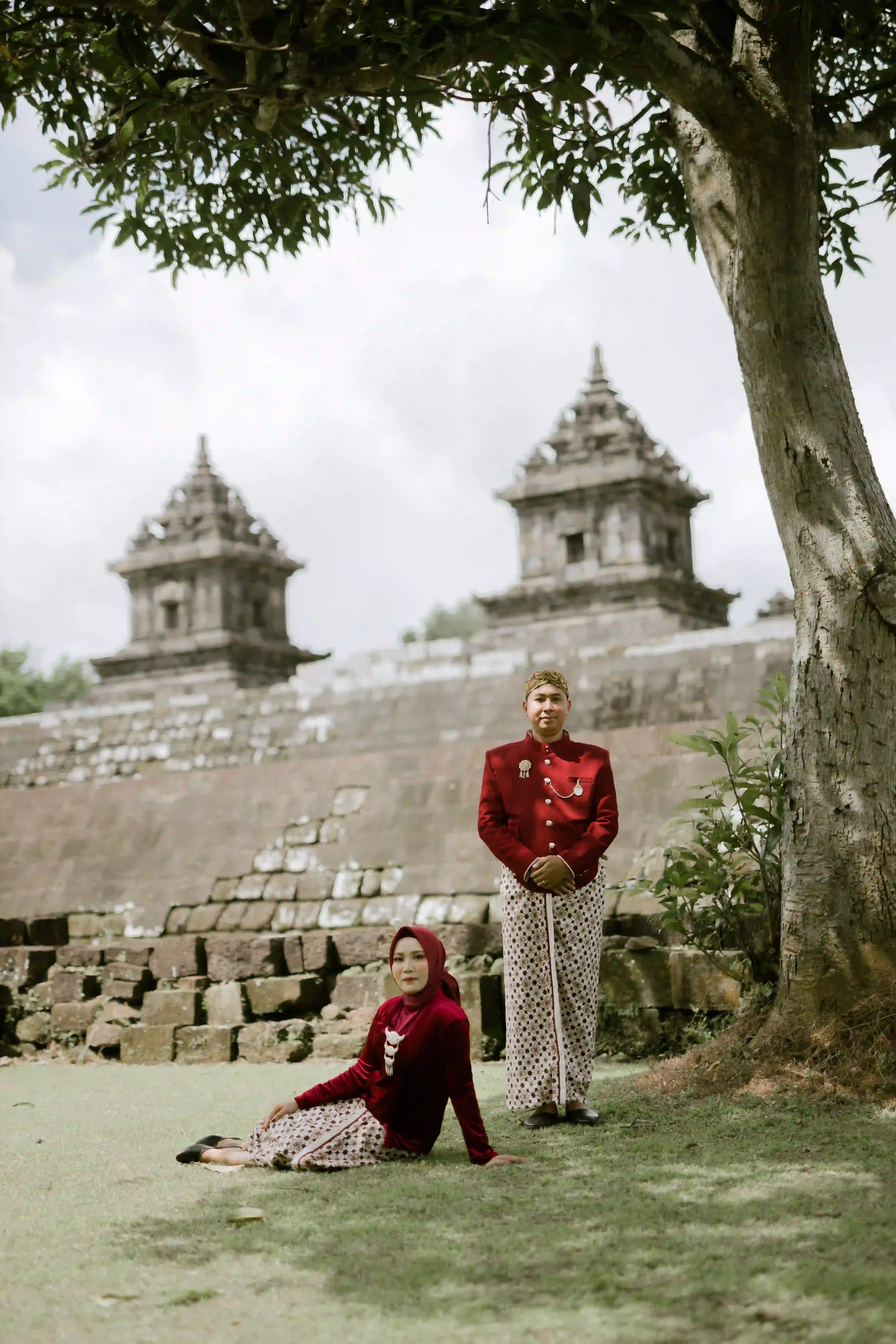 Bludru Merah Kutubaru Bordir Panjang - 5