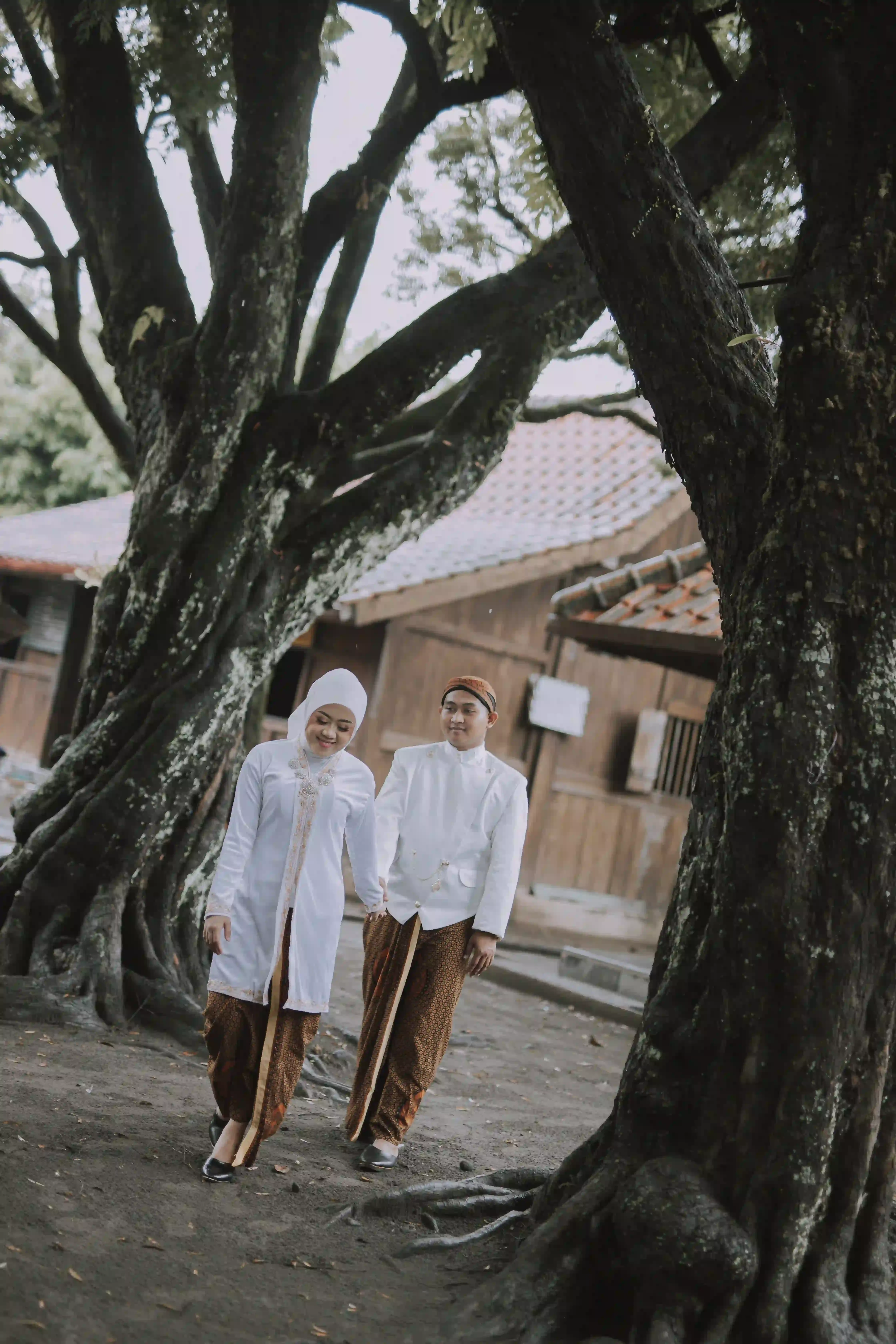 Bludru Putih Kartini Bordir Panjang - 9