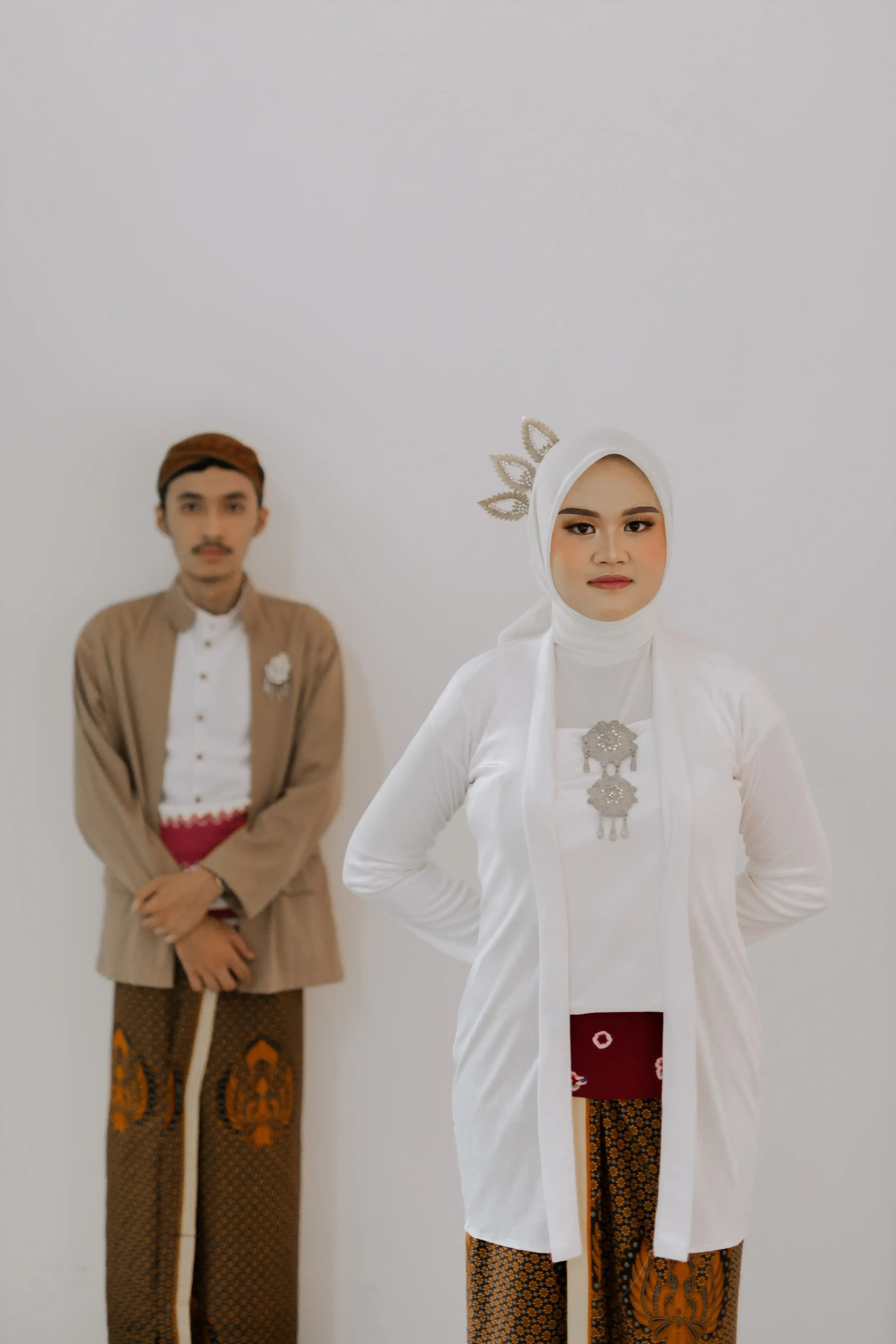 Bludru Putih Kartini Bordir Panjang - 3