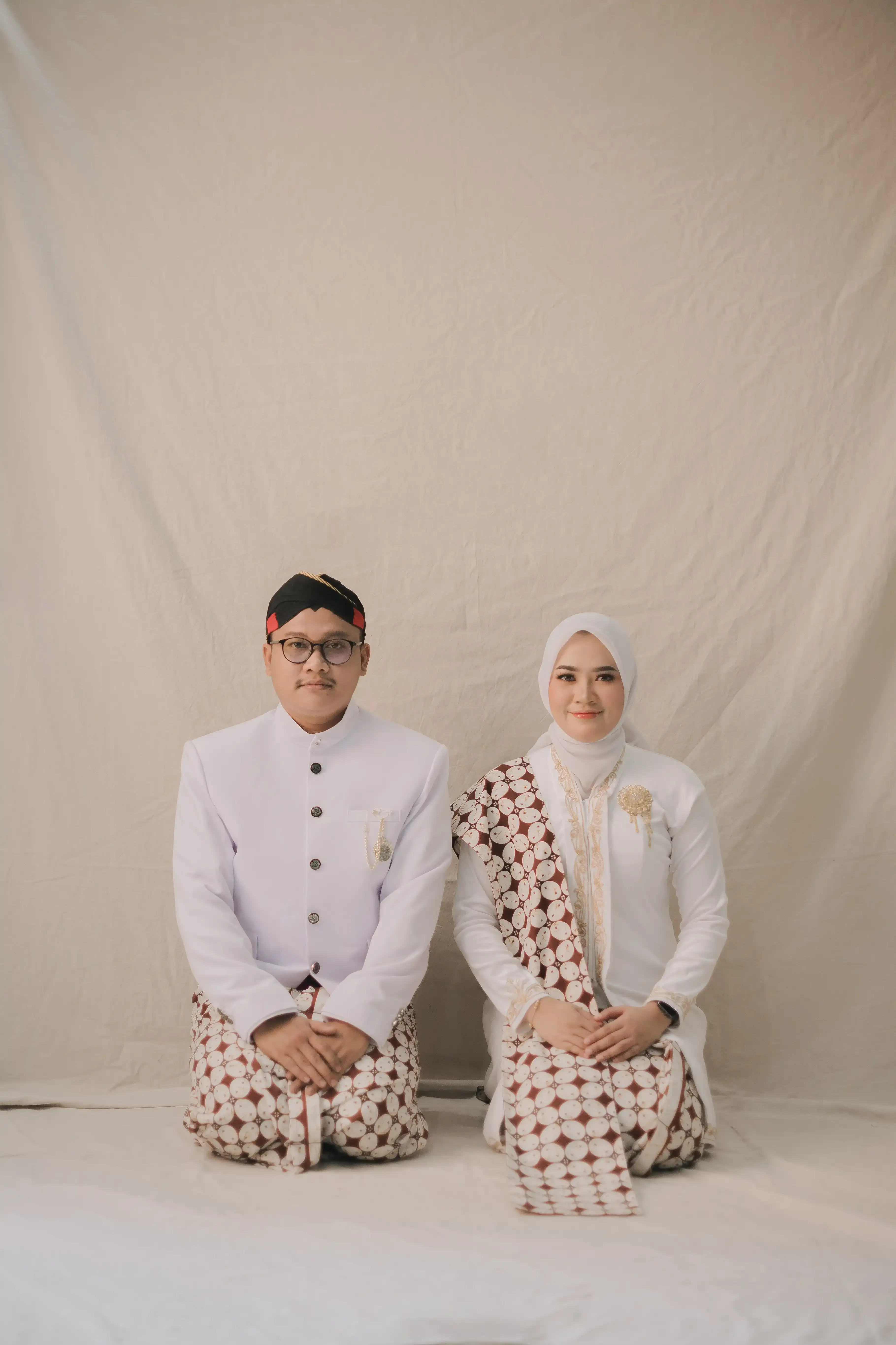 Bludru Putih Kartini Bordir Panjang - 14