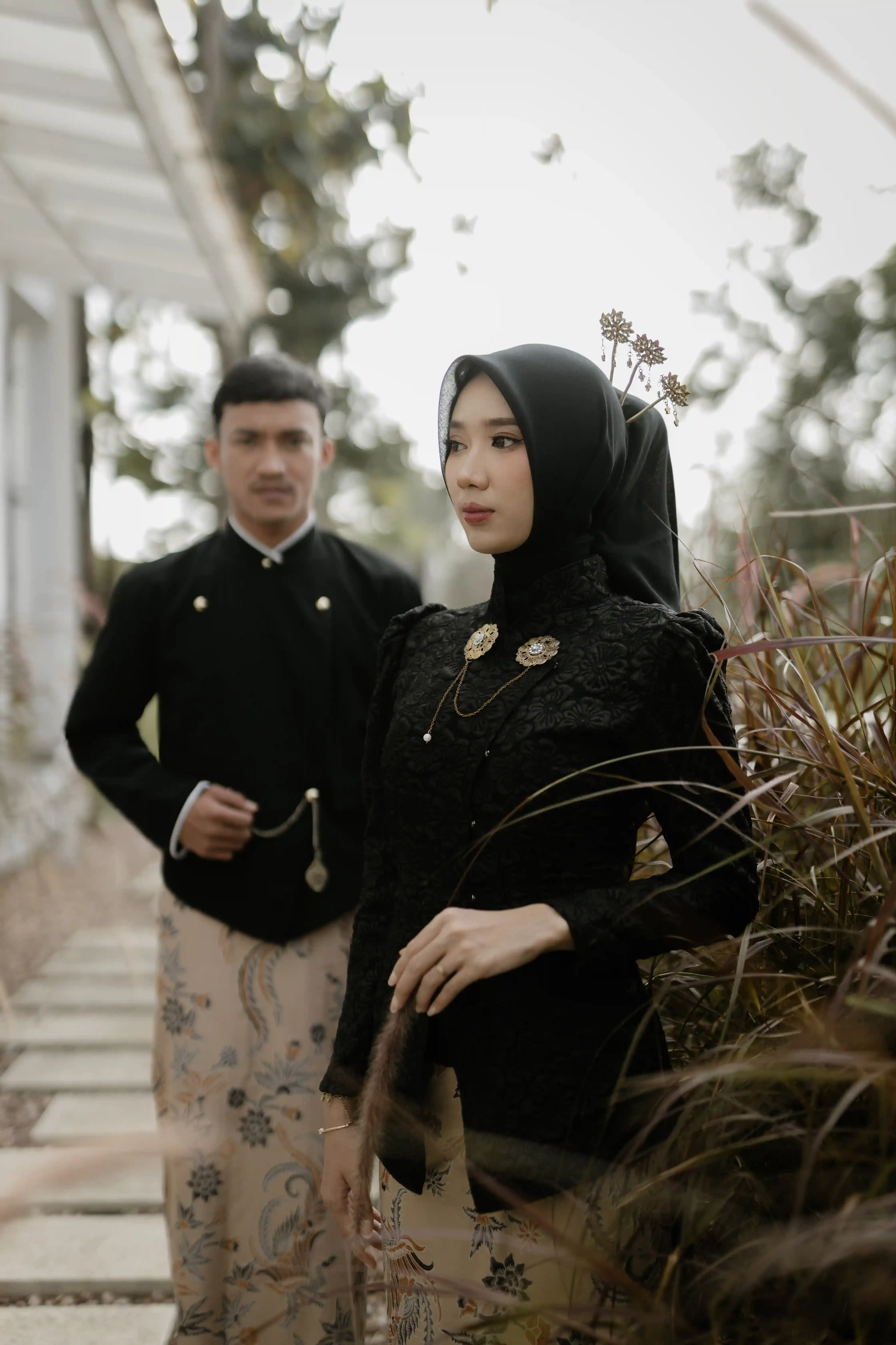 Solo Hitam Polos - 4