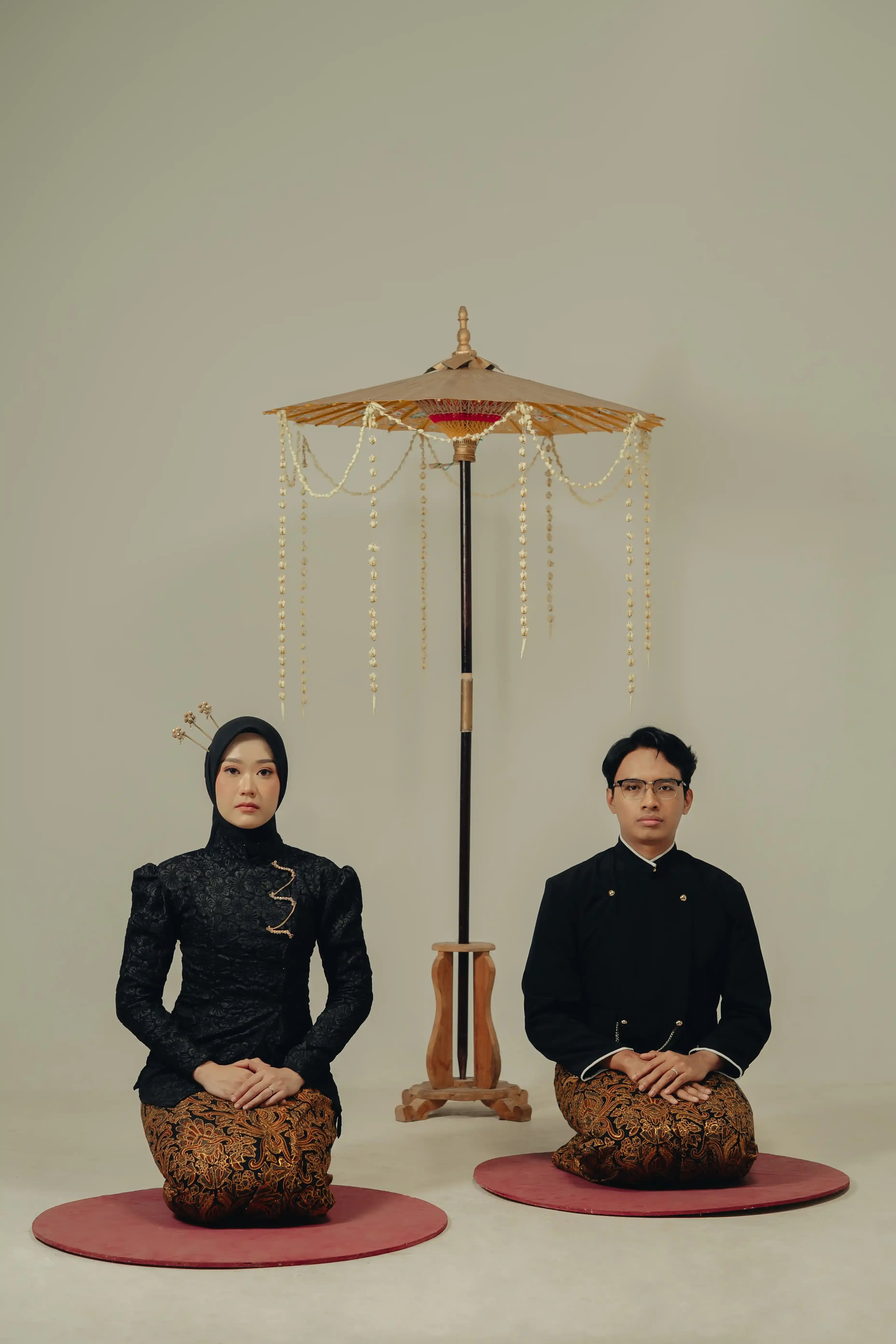 Solo Hitam Polos - 3