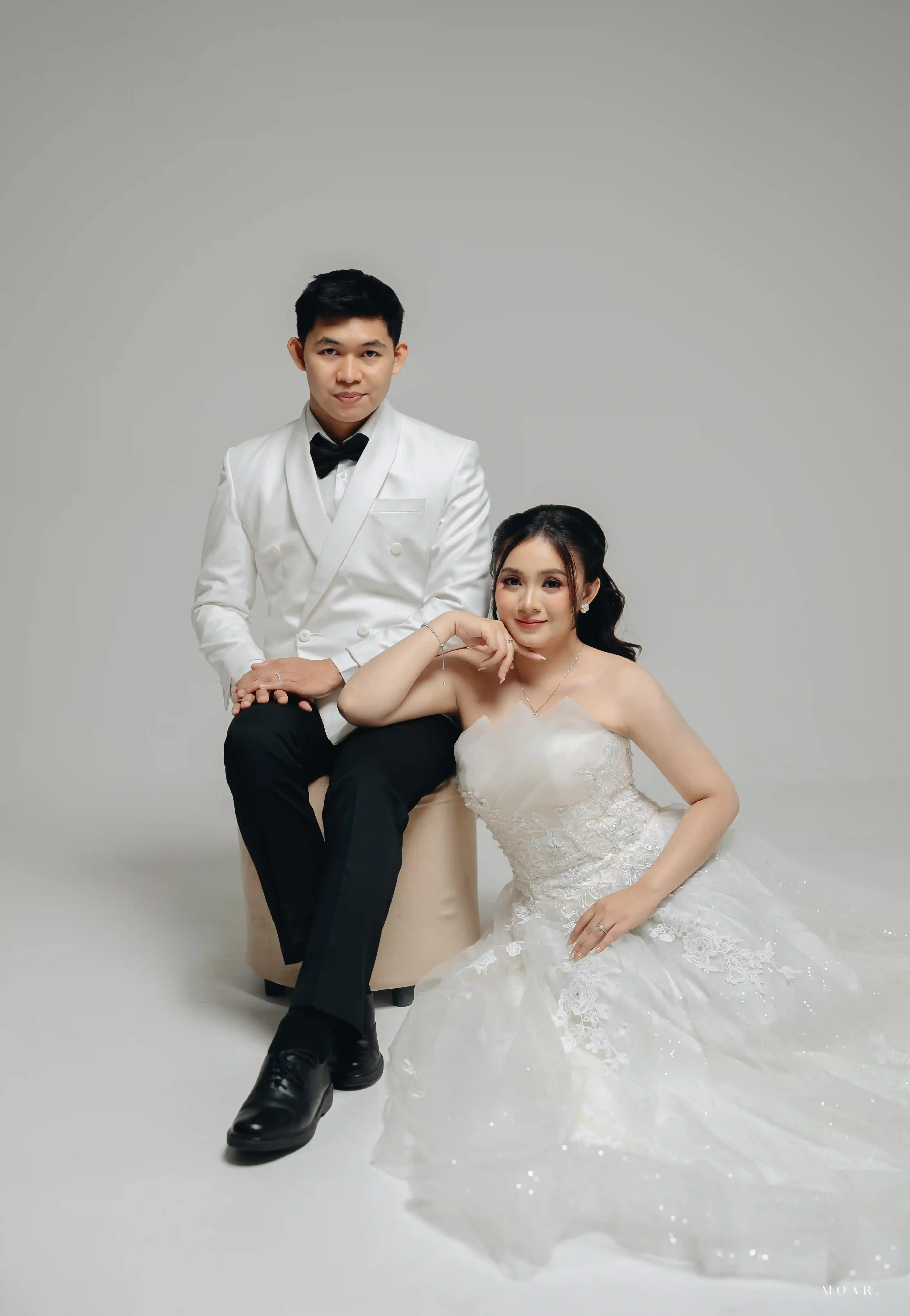 Classic White - 12