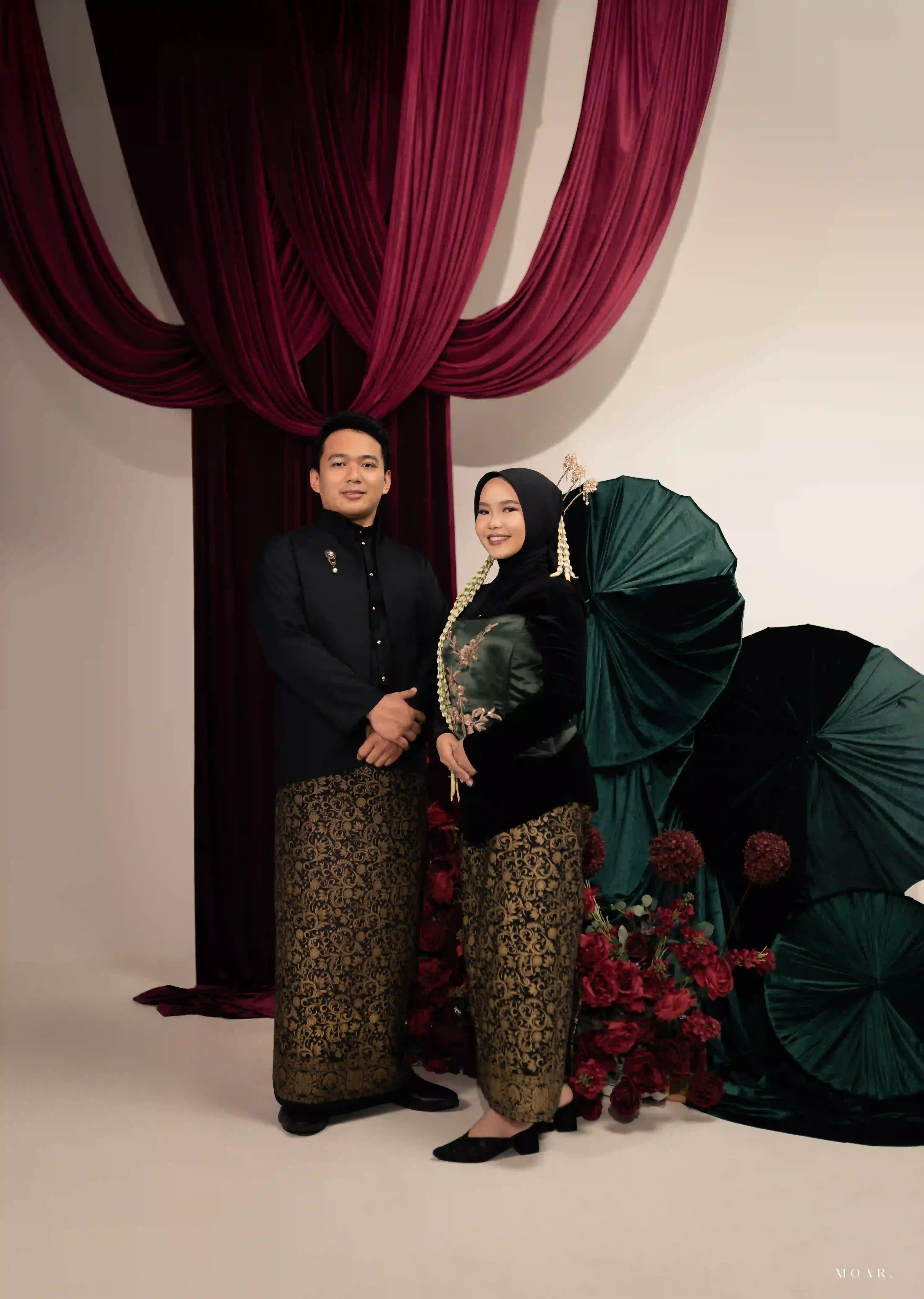 Jarik Kontermporer | Hitam - Sulur Gold Bali [2 Jarik] - 2