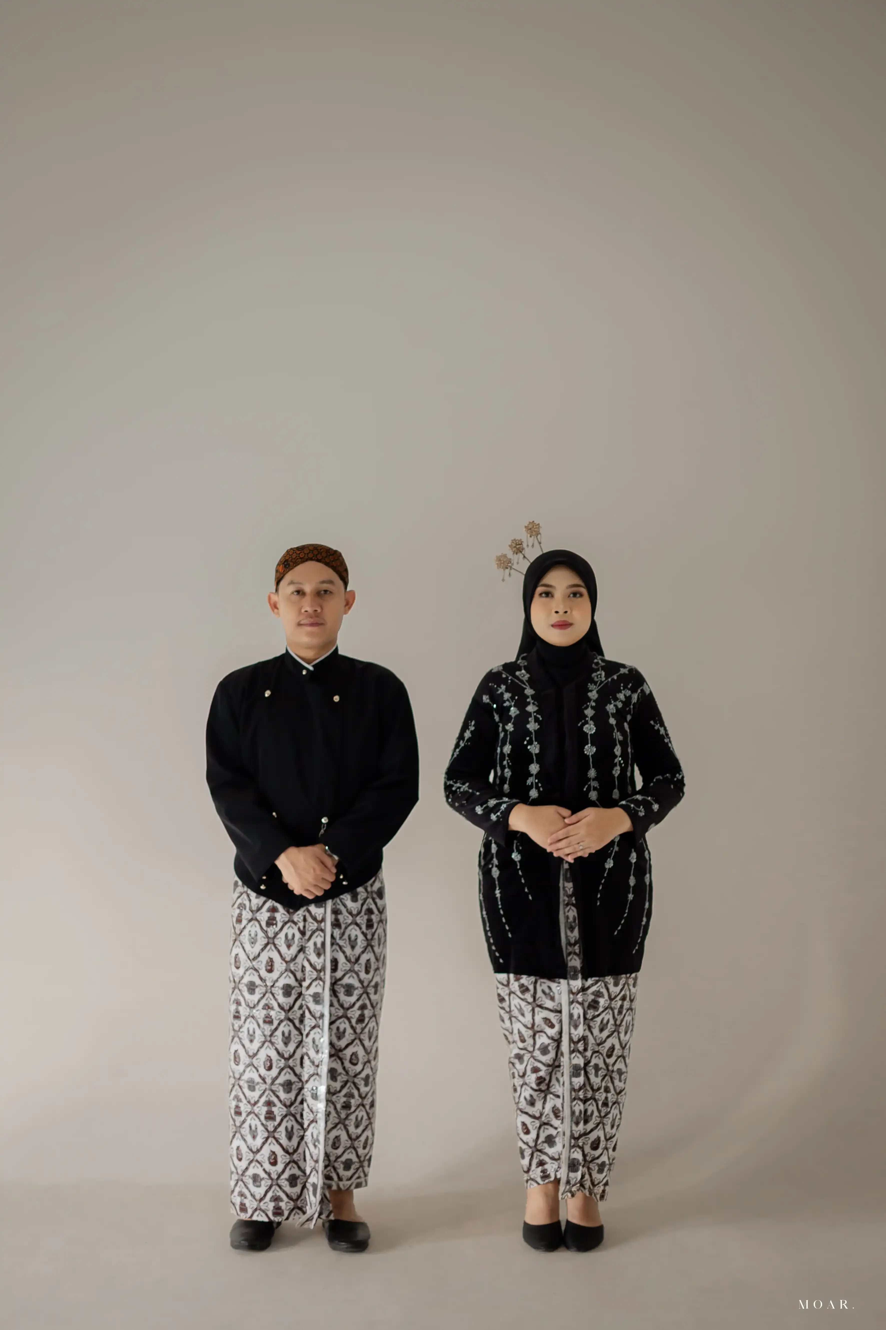 Jarik Wedding & Prada | Latar Putih - Sidomukti [4 jarik] - 1