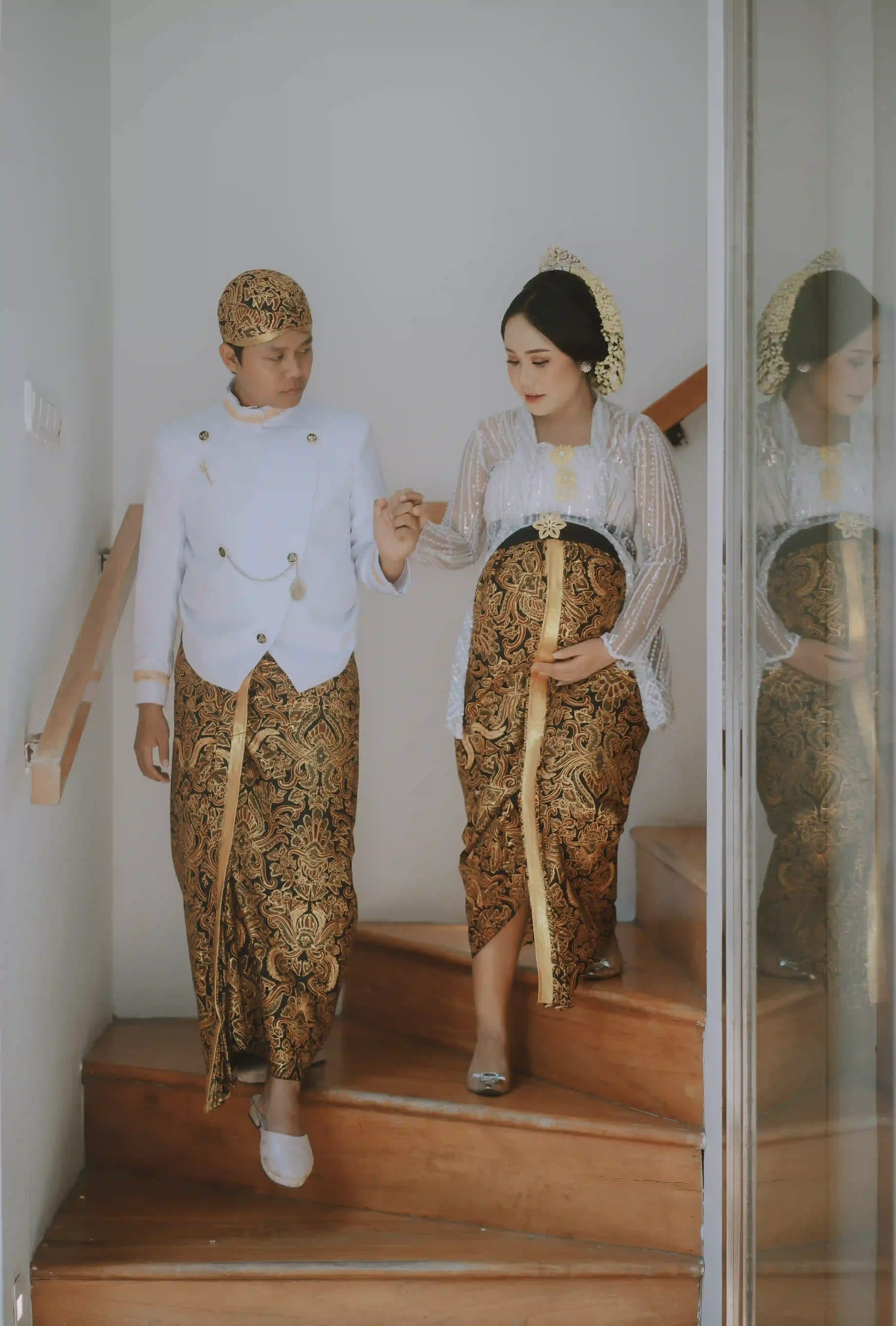 Beskap Klasik Solo | Sikepan - Putih Bordir | 2L-3L - 1
