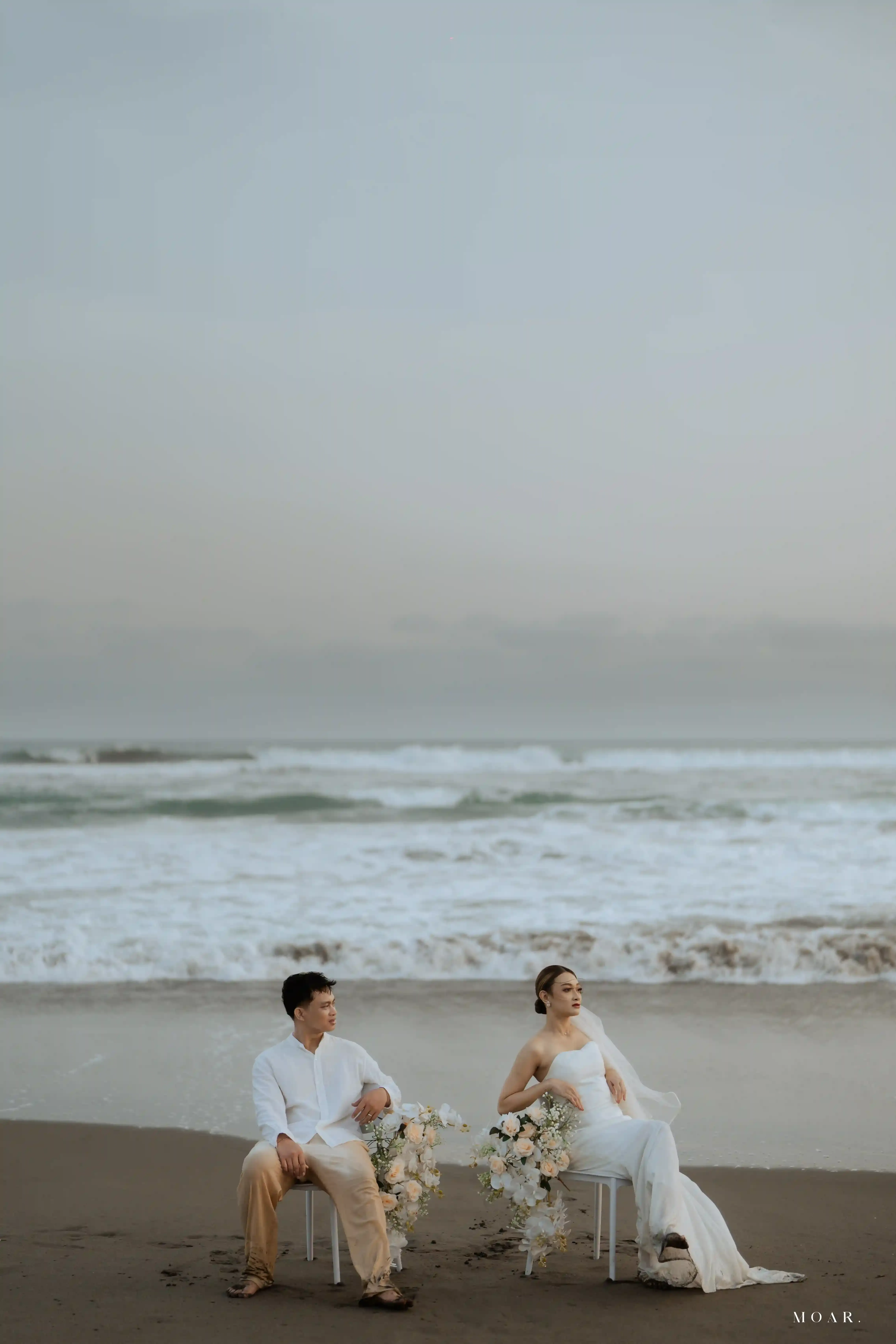 White Chair | Plastik - 3