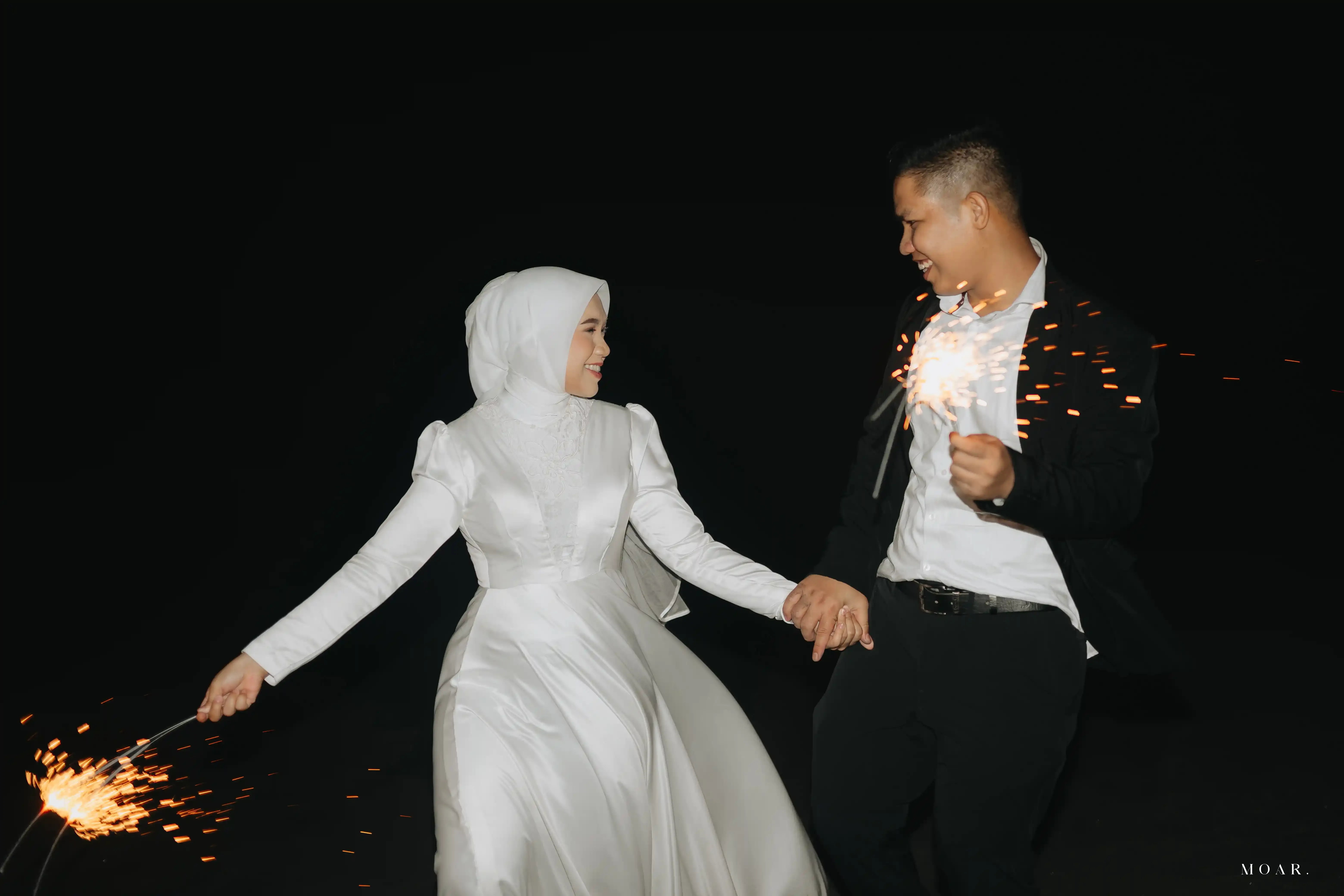Hand Fireworks | Sparklers - Standard - 2