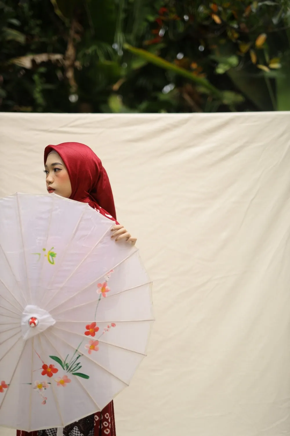 Payung Putih Bunga-Bunga