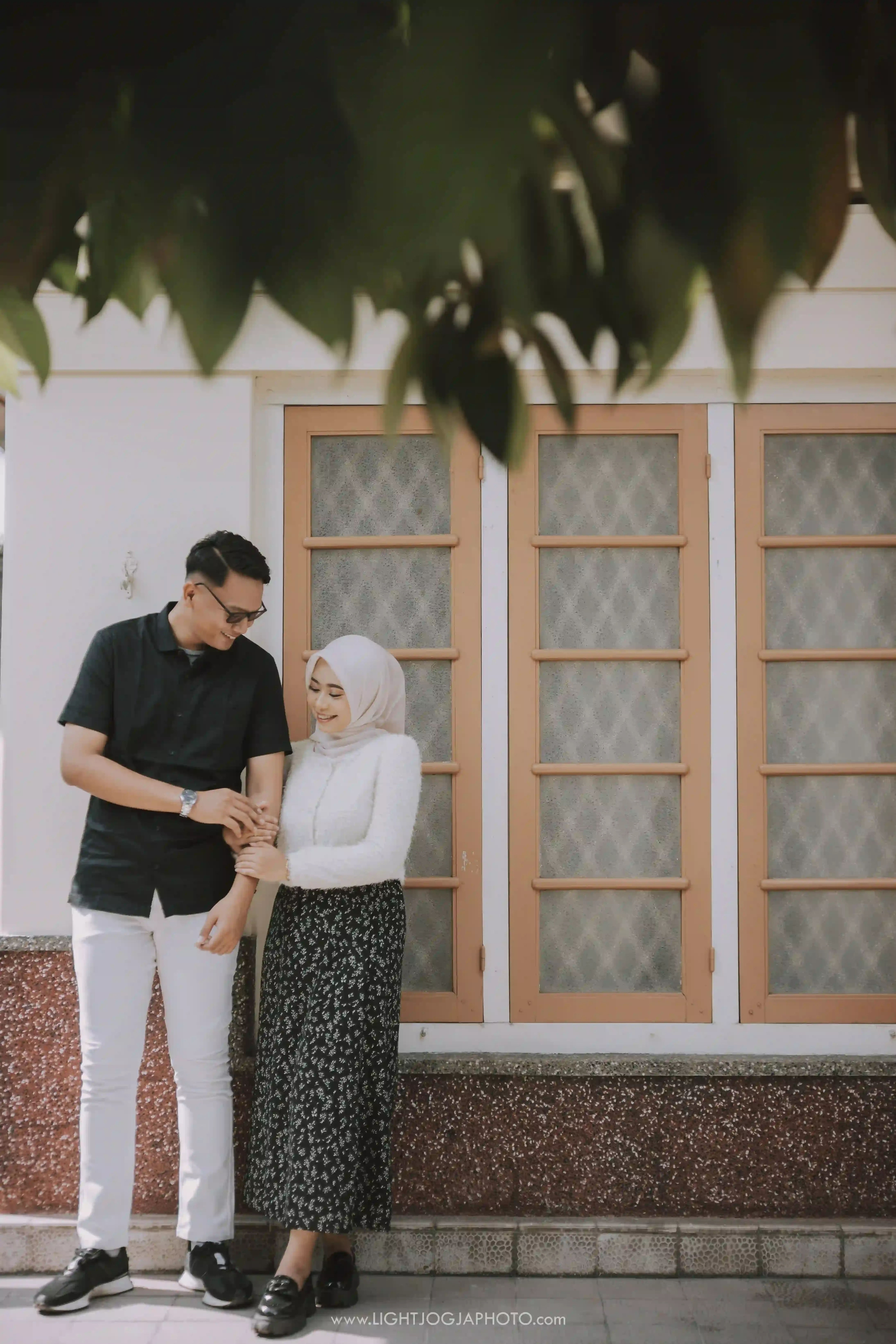 Fur Bulu Long Sleeve - kancing - Beige