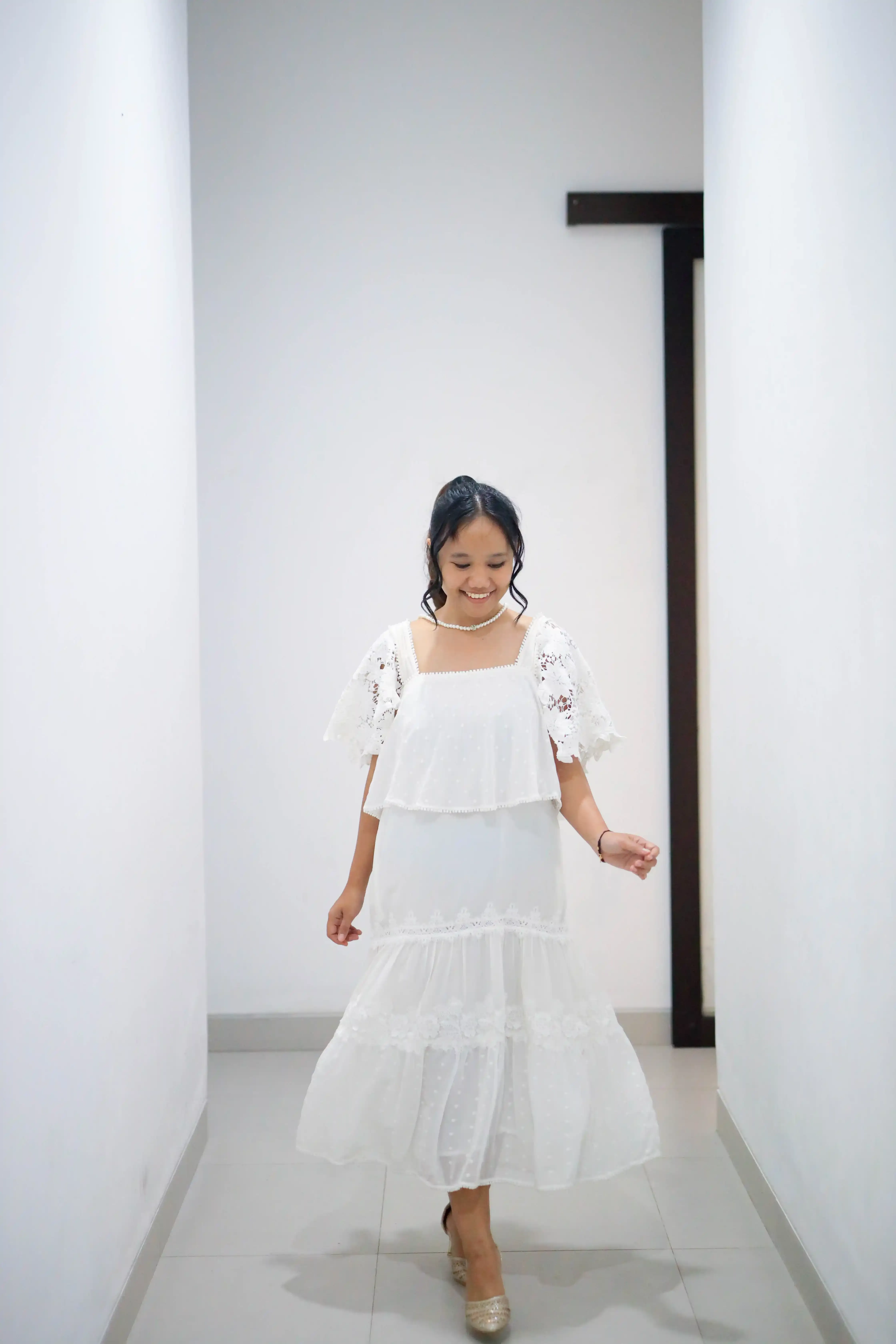 Casual Midi Dress - White - Akha - 1